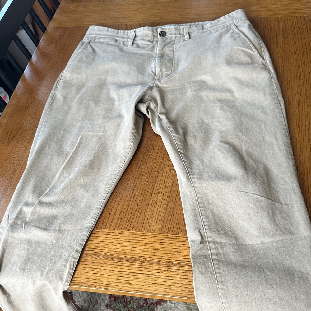 Goodfellow & Co Men's Light Tan Chinos